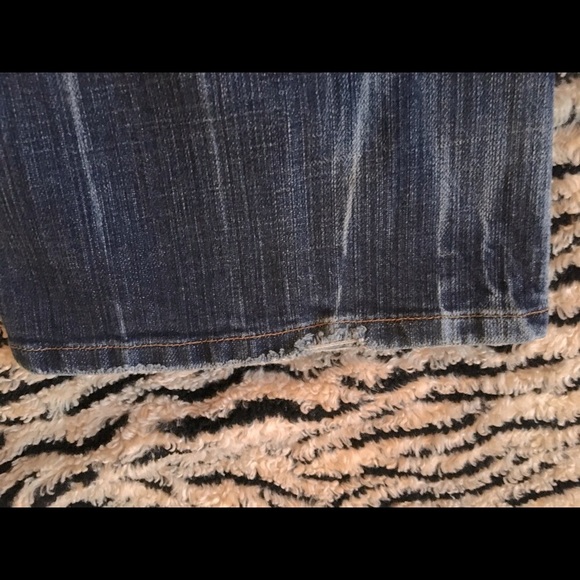 🔆SOLD🔆 bebe Jeans w/ embroiled back pockets - Picture 11 of 13